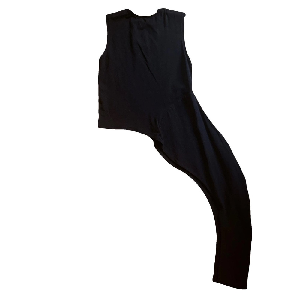 IDC Asymmetrical sleeveless crewneck